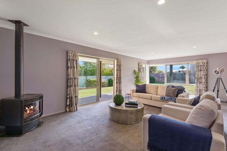 Photo of property in 3 Bancroft Place, Parklands, Christchurch, 8083