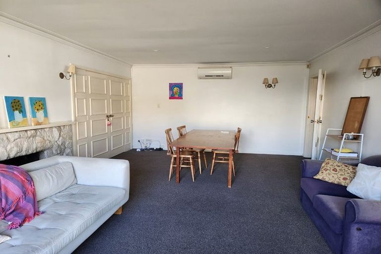 Photo of property in 8 Moorpark Place, Ilam, Christchurch, 8041