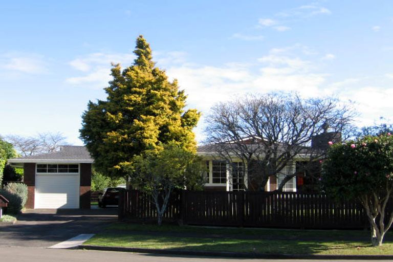 Photo of property in 15 Te Punga Place, Awapuni, Palmerston North, 4412
