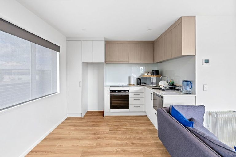 Photo of property in 75 Queen Street West, Levin, 5510