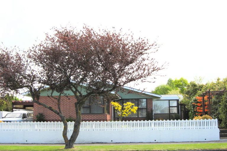 Photo of property in 35 Ashgrove Street, Rangiora, 7400