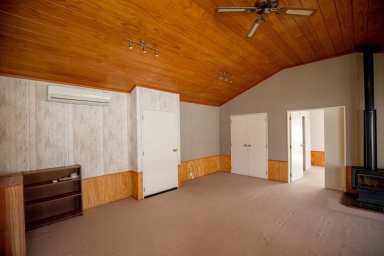 Photo of property in 50 Darlington Street, Ngatea, 3503