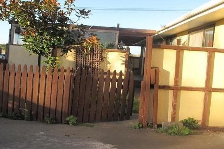 Photo of property in 486 Marine Parade, South New Brighton, Christchurch, 8062