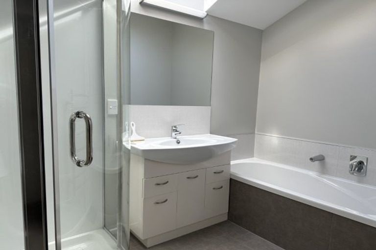 Photo of property in 37 Scoria Close, Pyes Pa, Tauranga, 3112