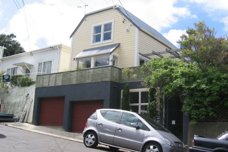 Photo of property in 10 Albany Avenue, Mount Victoria, Wellington, 6011