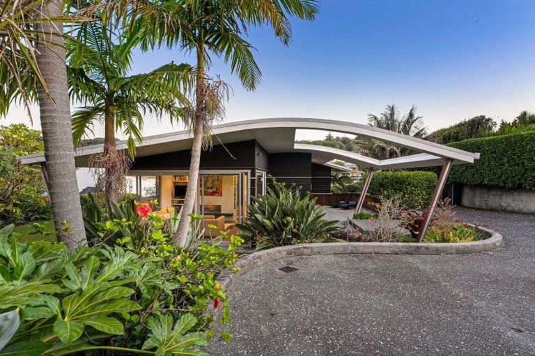 Photo of property in 107 Russell Bruce Place, Onemana, Whangamata, 3691