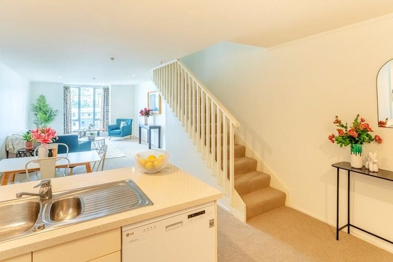 Photo of property in Grosvenor Cl, 21/6 Brown Street, Mount Cook, Wellington, 6021