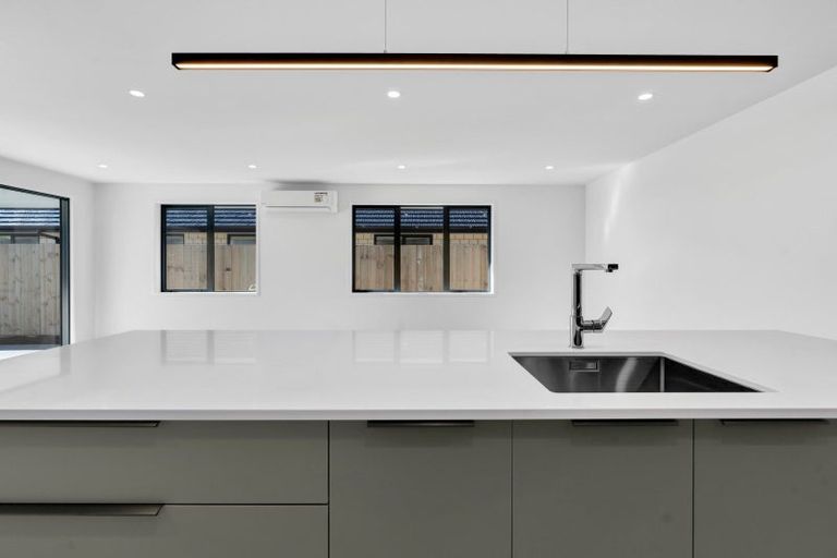 Photo of property in 21c Portland Drive, Mangorei, New Plymouth, 4312