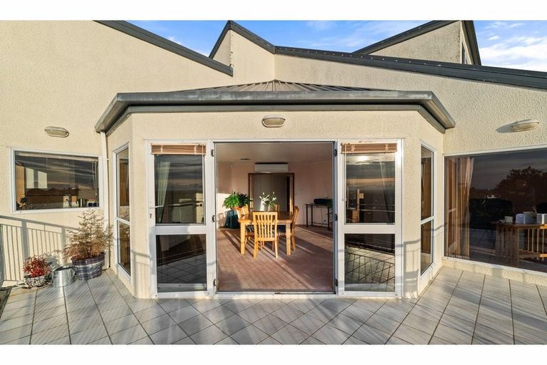 Photo of property in 40 Woodlau Rise, Huntsbury, Christchurch, 8022