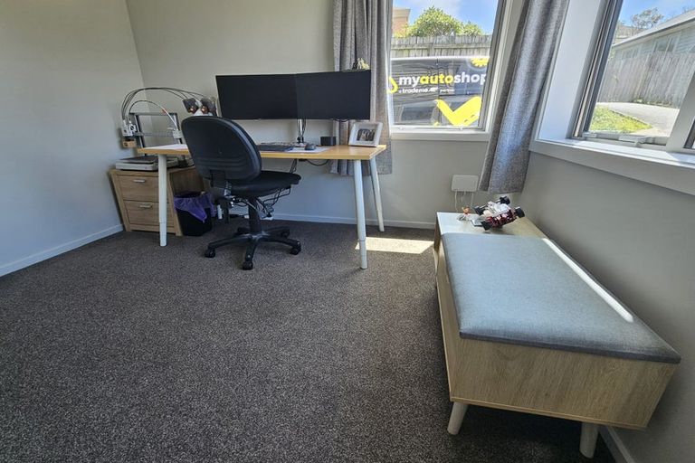 Photo of property in 22a Bowes Crescent, Strathmore Park, Wellington, 6022