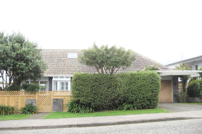 Photo of property in 3 Gavin Road, Raumati Beach, Paraparaumu, 5032