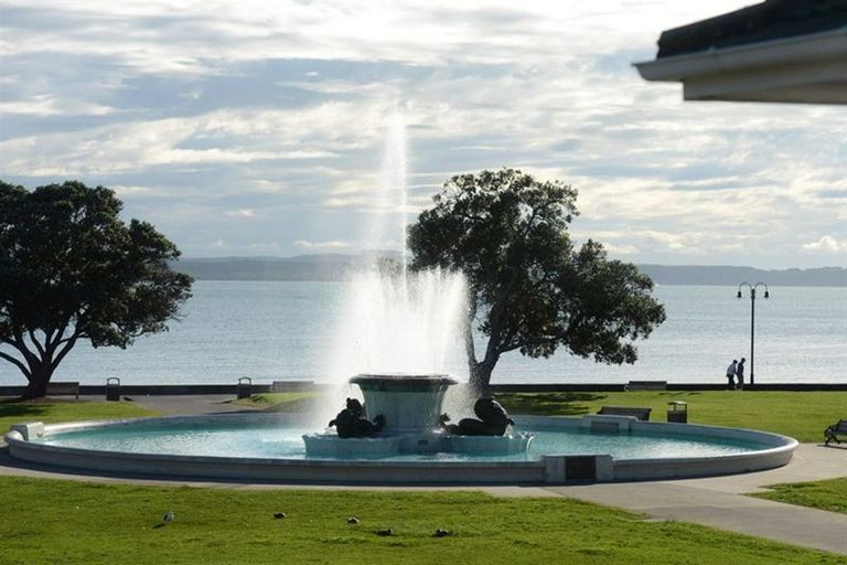 Photo of property in 4/39 Tamaki Drive, Mission Bay, Auckland, 1071