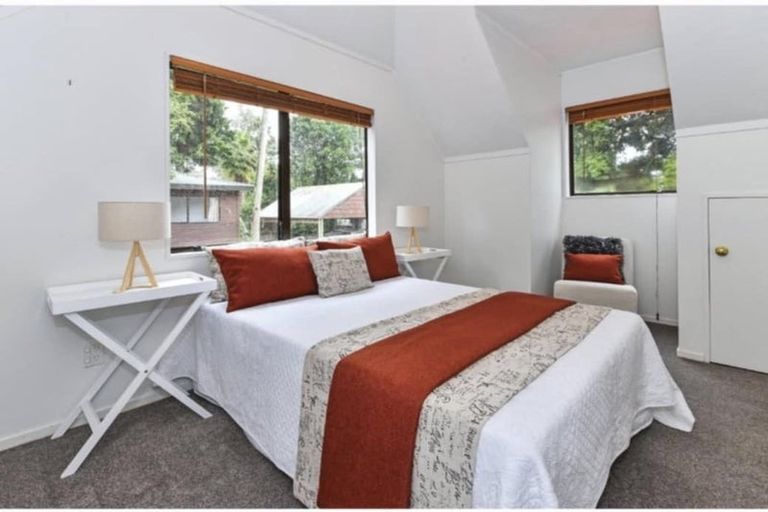 Photo of property in 23a Nyssa Place, Totara Heights, Auckland, 2105