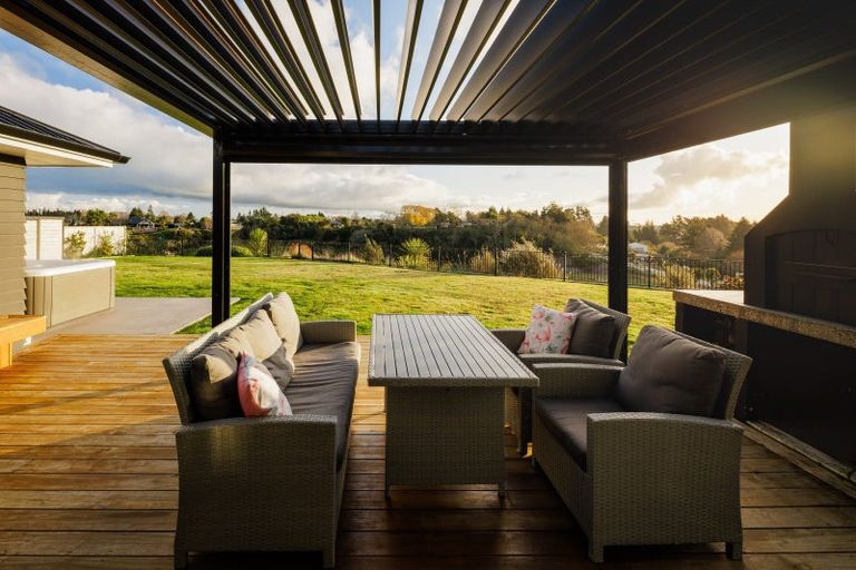 Photo of property in 15 Hyatt Close, Leamington, Cambridge, 3432