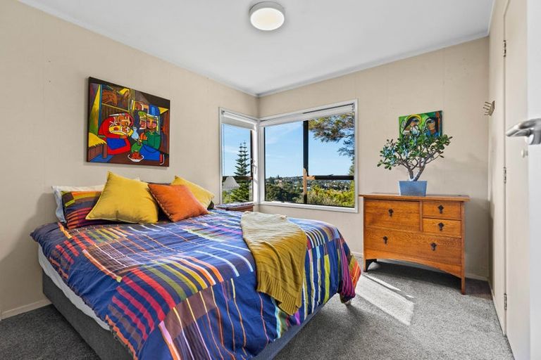 Photo of property in 811 East Coast Road, Northcross, Auckland, 0630