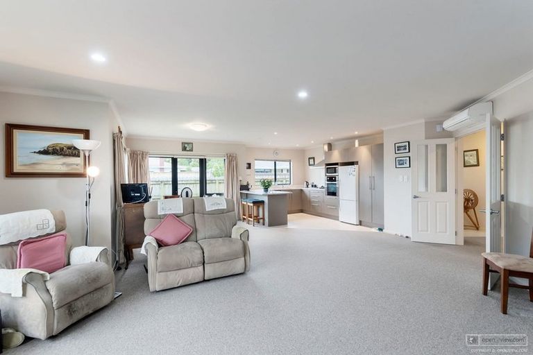 Photo of property in 166a Winchester Street, Levin, 5510