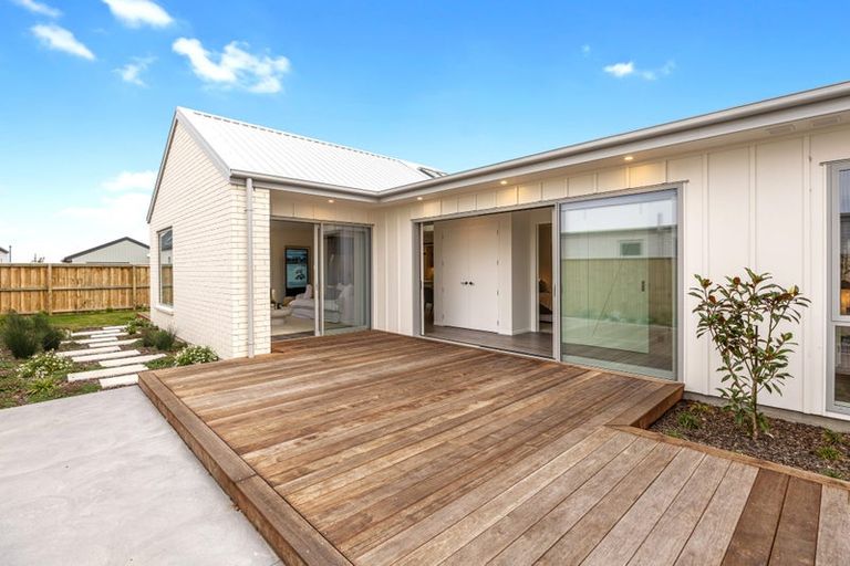 Photo of property in 27 Harlequin Drive, Rolleston, 7614