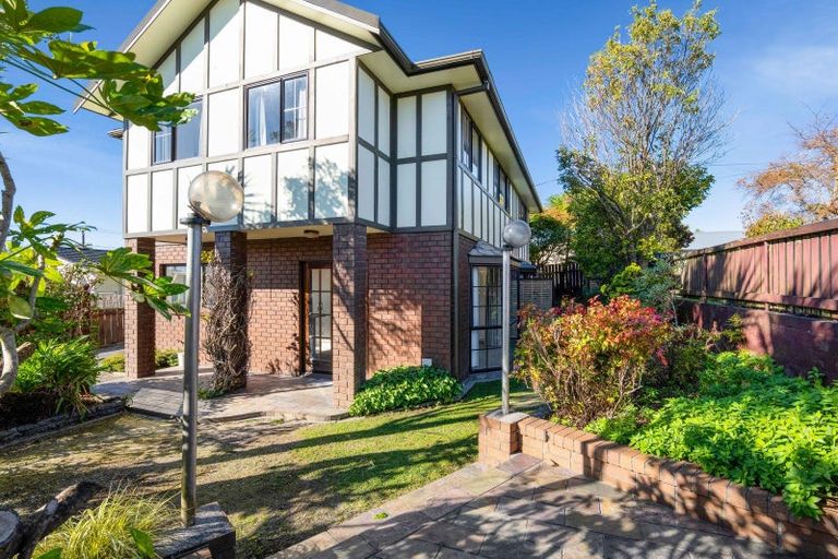 Photo of property in 90a Govett Avenue, Frankleigh Park, New Plymouth, 4310