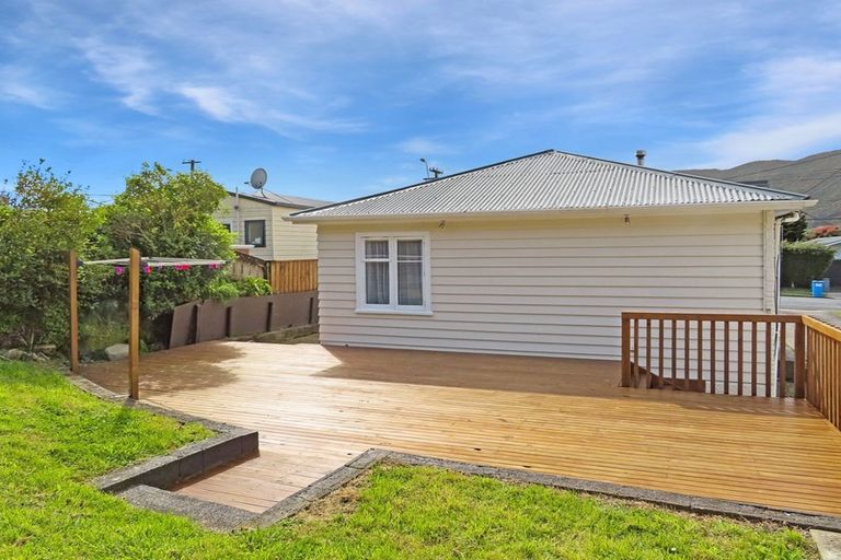 Photo of property in 101 Wellington Road, Wainuiomata, Lower Hutt, 5014