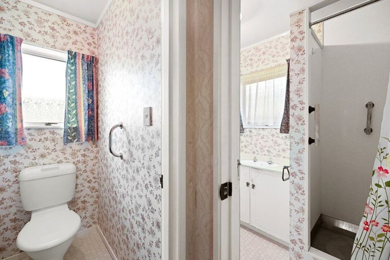 Photo of property in 1 Hilton Road, St Andrews, Hamilton, 3200