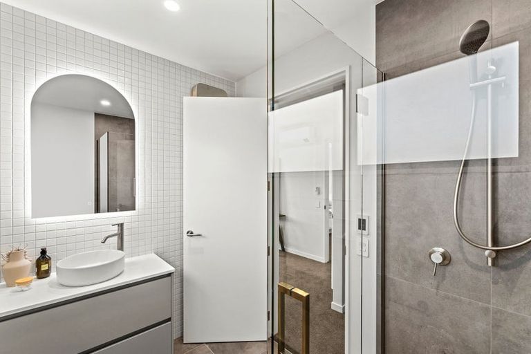 Photo of property in 3 Greystone Close, Halswell, 8025