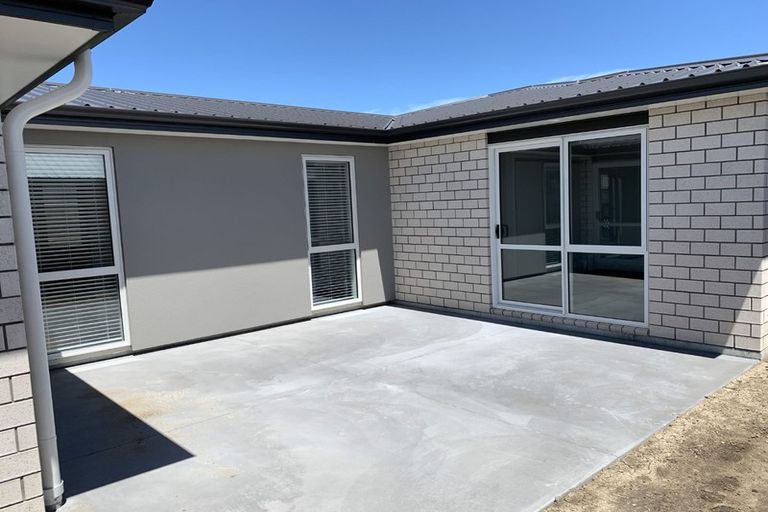 Photo of property in 180 Te Okuroa Drive, Papamoa, 3118