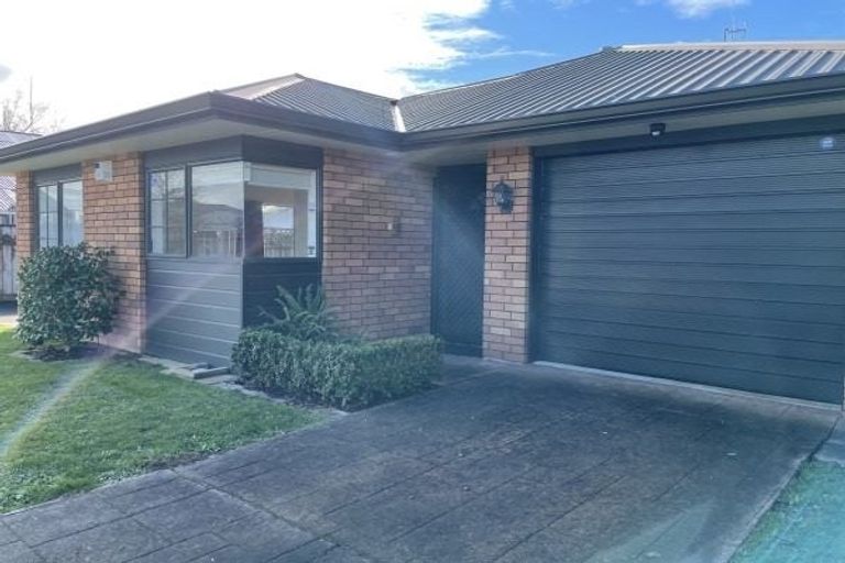 Photo of property in 49 Lyndhurst Street, Takaro, Palmerston North, 4412