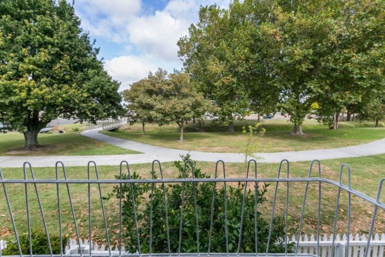 Photo of property in 3/201 Kennedy Road, Marewa, Napier, 4110