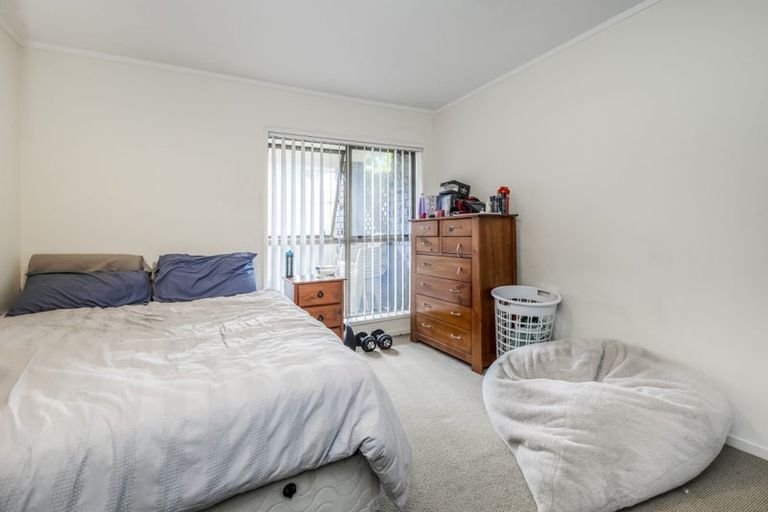 Photo of property in 136 Everglade Drive, Totara Heights, Auckland, 2105