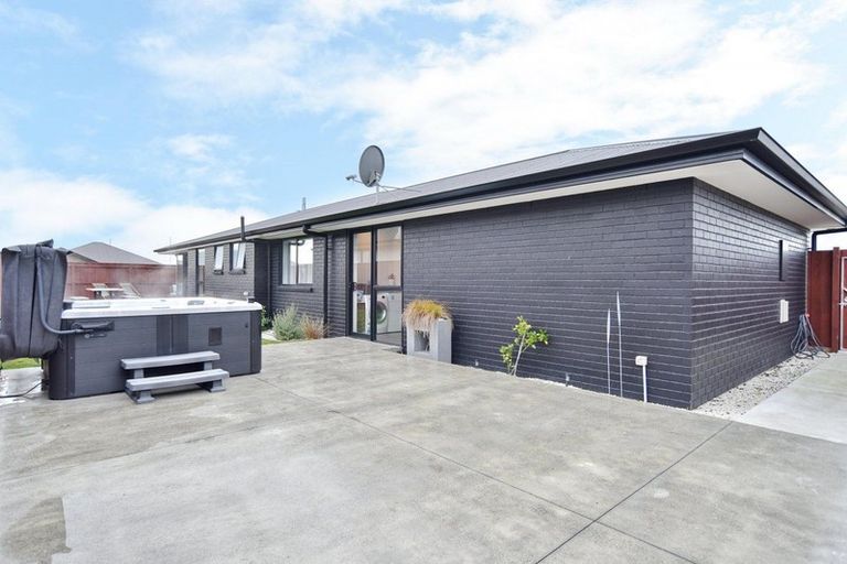 Photo of property in 3 Pegasus Main Street, Pegasus, 7612