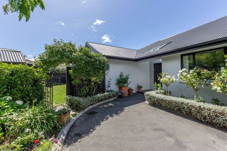 Photo of property in 9 Seclusion Lane, Parklands, Christchurch, 8083