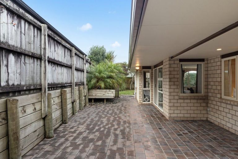 Photo of property in 100 Reynolds Road, Pukekohe, 2120