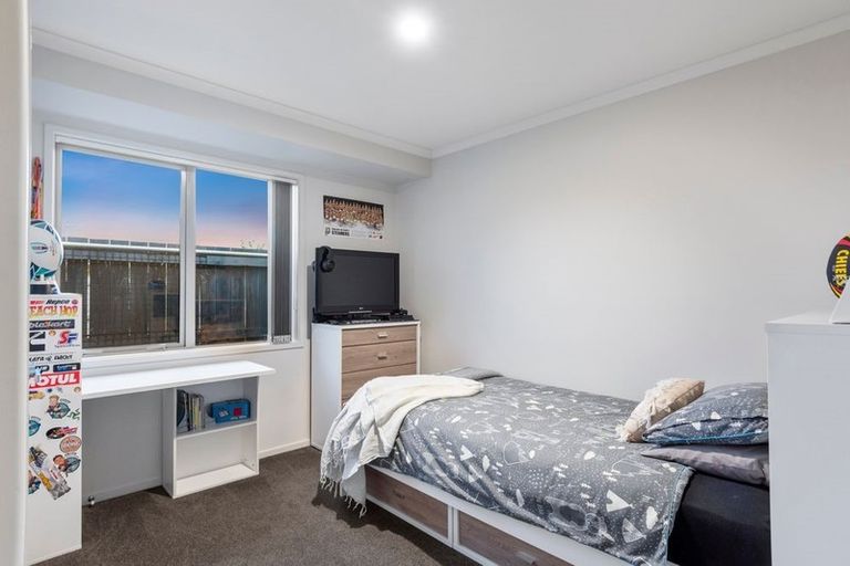 Photo of property in 22 Rainey Crescent, Papamoa Beach, Papamoa, 3118