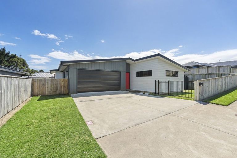 Photo of property in 12 Manakohi Street, Spotswood, New Plymouth, 4310