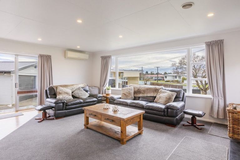 Photo of property in 5 Jull Crescent, Waipukurau, 4200