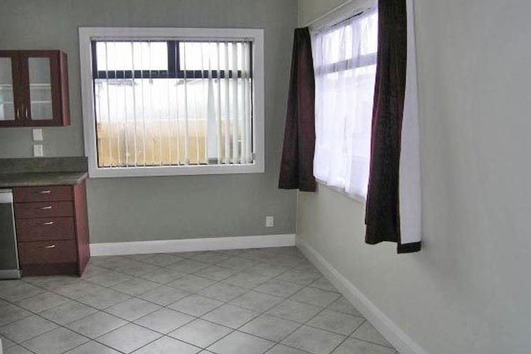 Photo of property in 30 Argentine Avenue, Miramar, Wellington, 6022