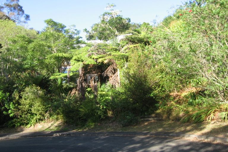 Photo of property in 37 Trelawny Place, Hillcrest, Auckland, 0627