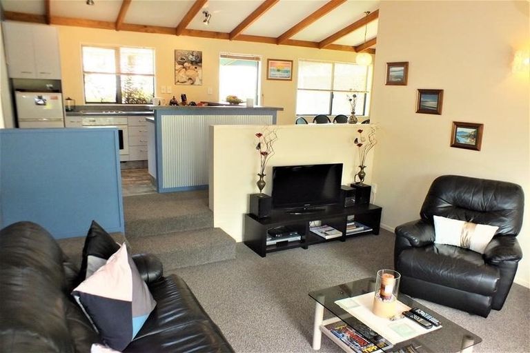 Photo of property in 109 Fernhill Rise, Matarangi, Whitianga, 3592