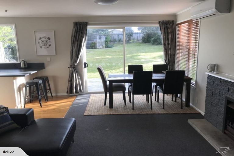 Photo of property in 53 William Street, Waikanae Beach, Waikanae, 5036