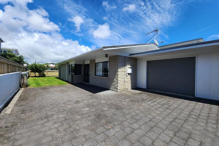 Photo of property in 13b Bulkeley Terrace, New Plymouth, 4310