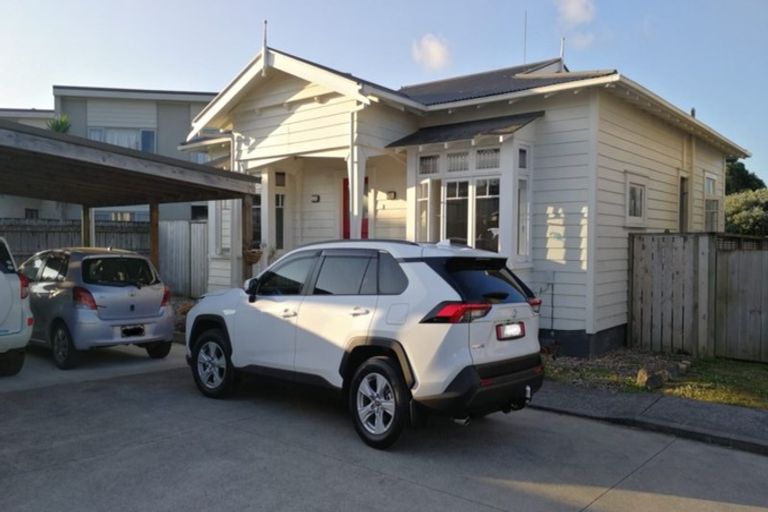 Photo of property in 45g Swanson Road, Henderson, Auckland, 0610