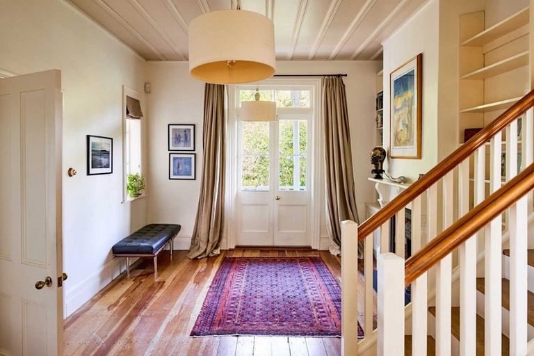 Photo of property in 17 Kowhai Street, Eastbourne, Lower Hutt, 5013