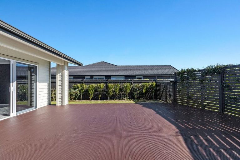 Photo of property in 10 Wentworth Lane, Waiwhakaiho, New Plymouth, 4312