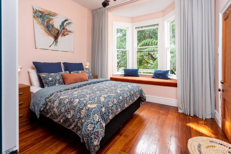 Photo of property in 25 Patanga Crescent, Thorndon, Wellington, 6011