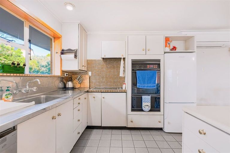 Photo of property in 196 Dyers Pass Road, Cashmere, Christchurch, 8022