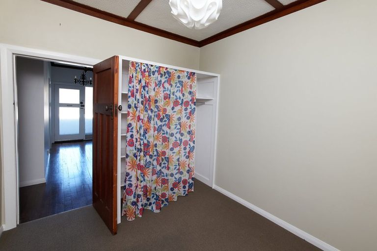 Photo of property in 40 Derwent Street, Island Bay, Wellington, 6023