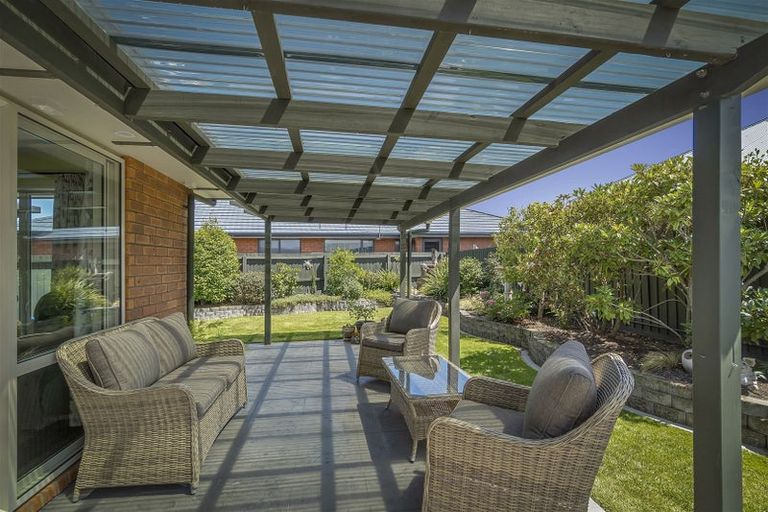 Photo of property in 8 Highwood Lane, Burnside, Christchurch, 8053