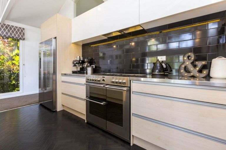 Photo of property in 54 Whitemans Road, Silverstream, Upper Hutt, 5019