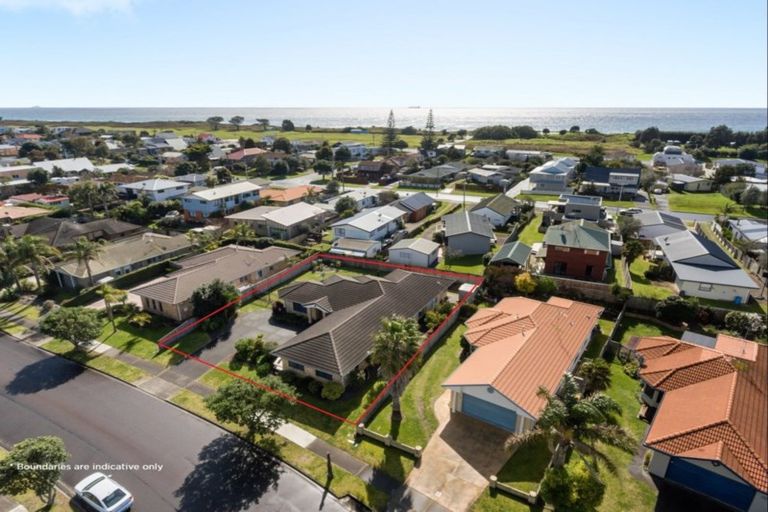 Photo of property in 73 Santa Monica Drive, Papamoa Beach, Papamoa, 3118