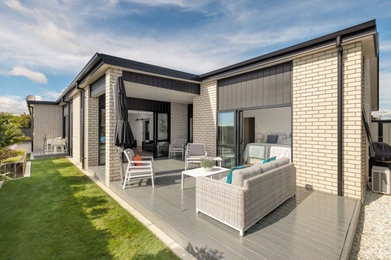 Photo of property in 11 Sarcodia Place, Papamoa Beach, Papamoa, 3118